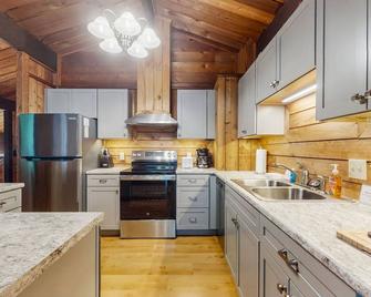 Stowebury Retreat - Waterbury Center - Cocina