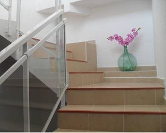 P&R hostals Codolar - Tossa de Mar - Escaleras