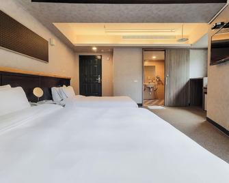 CHECK inn Express Taichung Fengchia - Taichung City - Bedroom