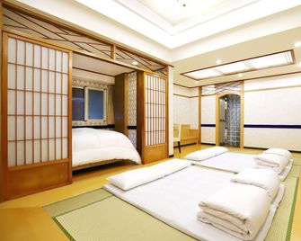 Phoenix Pavilion Hot Spring Hotel - Taipei City - Bedroom