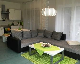 Ferienwohnung Schlossvorstadt - Lutherstadt Wittenberg - Wohnzimmer
