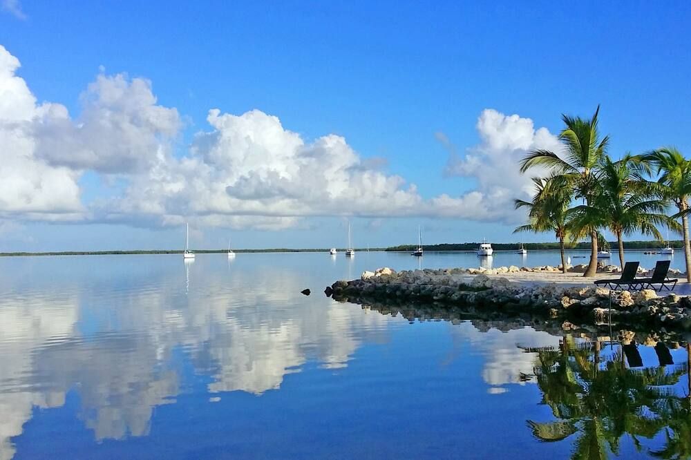 Dolphin Point Villas - Key Largo
