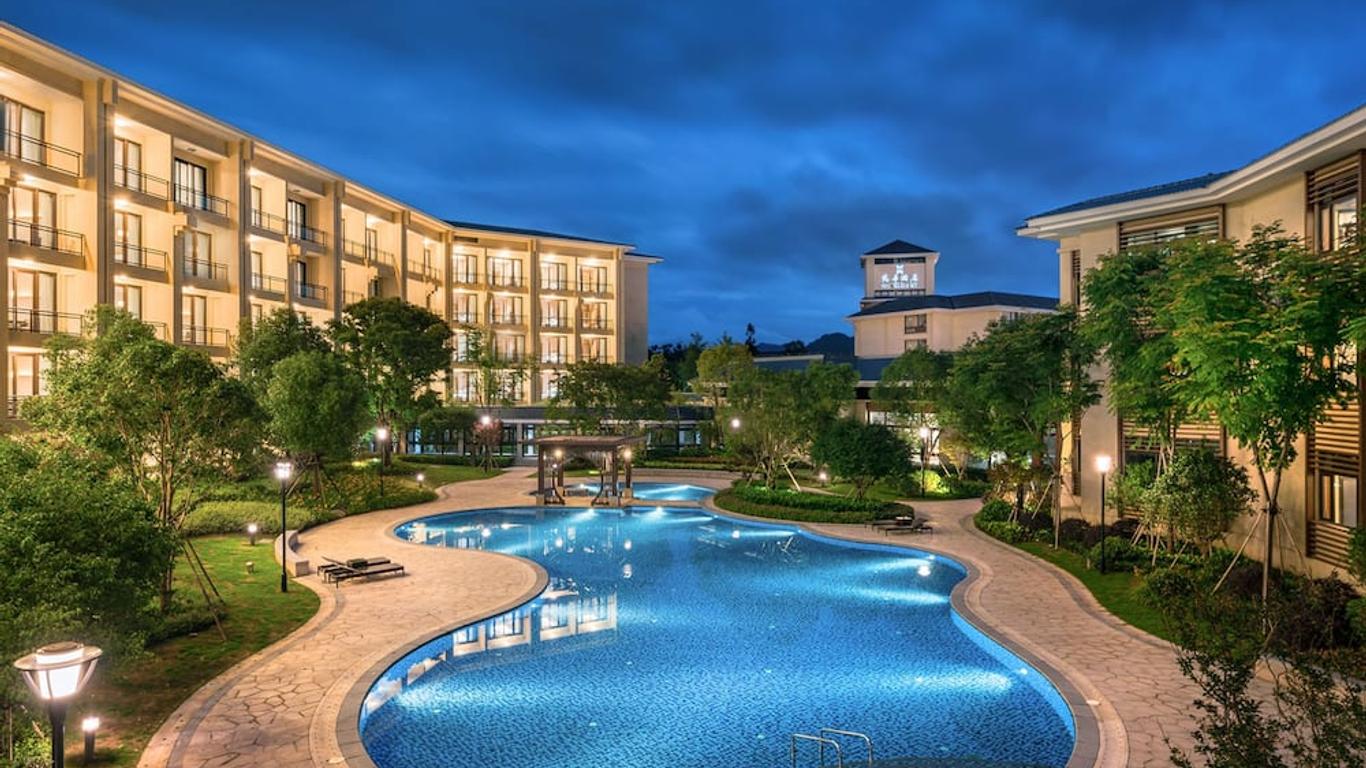 سي آند دي ريزورت وويشان