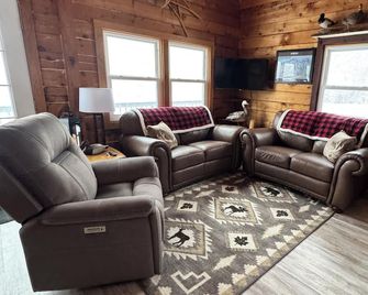 Big Moose Lodge Unit 1 Top Unit - Montgomery - Living room