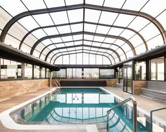Gran Hotel Luna de Granada - Granada - Pool