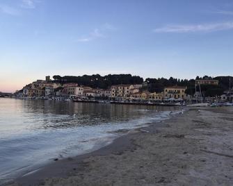 Hotel Villa Nettuno - Campo nell'Elba
