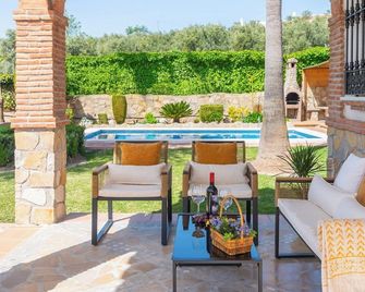 Casa Los Lirios Antequera - La Higuera by Ruralidays - Antequera