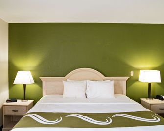 Quality Inn Seymour I-65 - Seymour - Спальня