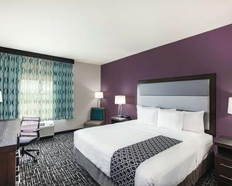 La Quinta Inn & Suites by Wyndham McAllen La Plaza Mall - McAllen - Bedroom