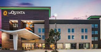 La Quinta Inn & Suites by Wyndham McAllen La Plaza Mall - מק'אלן