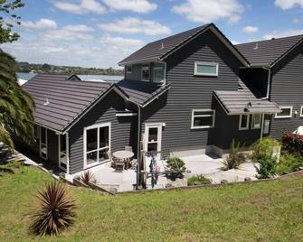 Ebbtide Way Guesthouse - Tauranga - Building