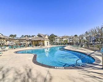Crow Creek Golf Club Condo with Community Perks! - Calabash - Pool
