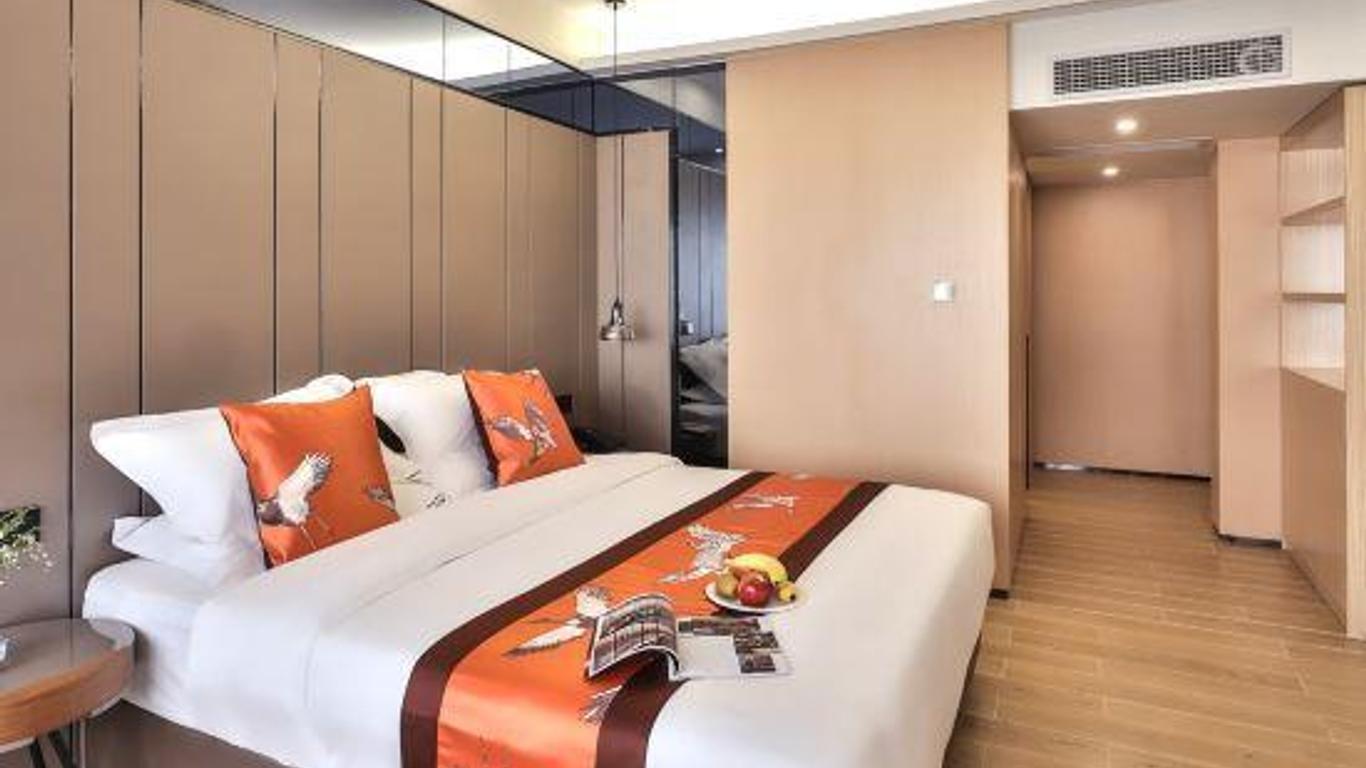 Overseas Chinese Mansion Hotel (Shantou China Travel Service Bufeng Lotus Shop)