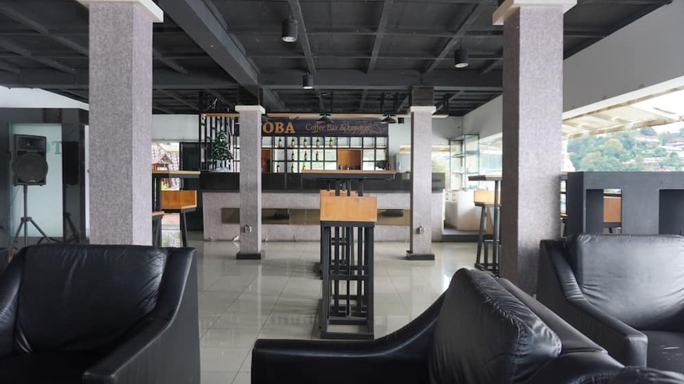 Siantar Hotel Parapat