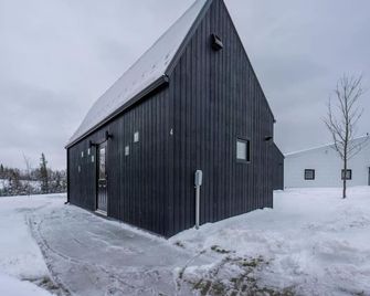Jolie Vie Wellness Retreat, Water Tiny Home #4 - Grand-Sault - Bâtiment