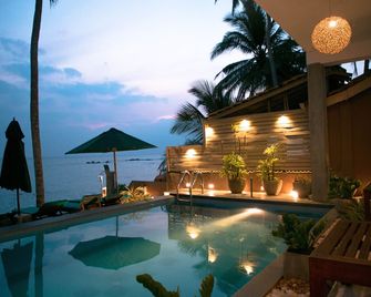 Sea World Boutique Hotel - Mirissa - בריכה