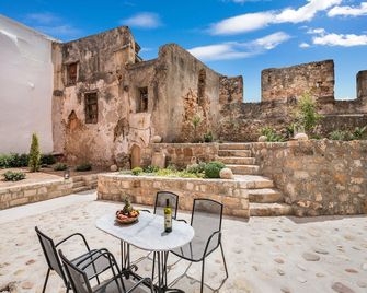 Evlimeni Suites - La Canea - Patio