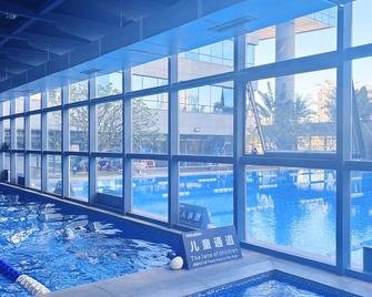 Sentosa Hotel Shenzhen Feicui Branch, Enjoy tropical swimming pools and high-class fitness club - Shenzhen