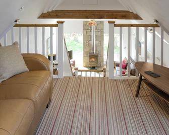 2 bedroom accommodation in Kildary, near Tain - Invergordon - Living room