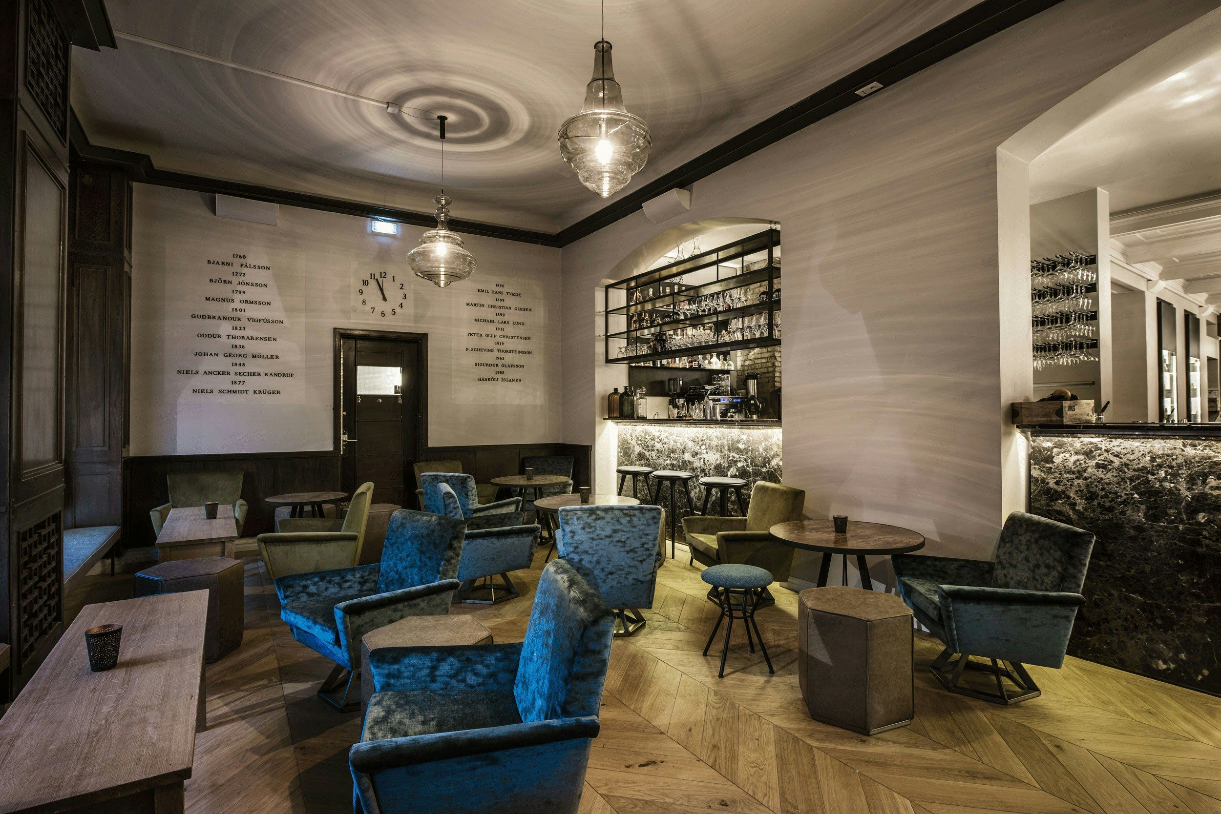 ستورم هوتل باي كيهوتالز