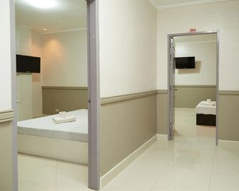Hotel Saleh - Angeles City