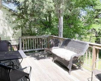 Relaxing 2br Escape|backyard-Bbq-Outdoor Furniture - Wesley Chapel - Balcó