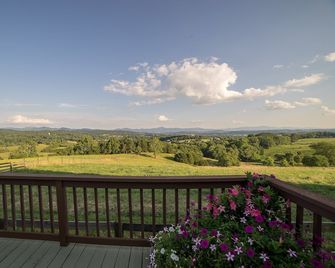 Lexington Virginia, Virginia Horse Ctr, Sleeps 11, Horse Hotel - Lexington - Balkón