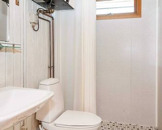 스리-베드룸 홀리데이 홈 인 크네벨 7 - 크네벨