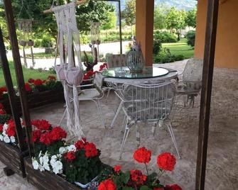 Bed & Breakfast Le Piagge - Scurcola Marsicana - Patio