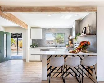 Experience the Mojave Desert\n - Yucca Valley - Keuken