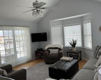 New Pool Installation 2025 Villa Del Mundy: Surf City - Surf City - Living room