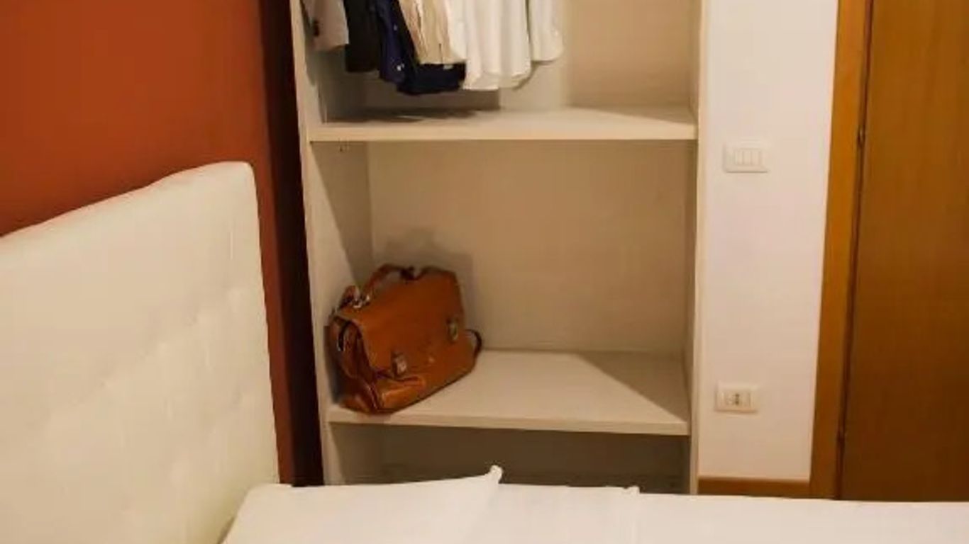 Italianflat - Rentroom Old Town - 200mt to Arena