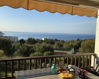 Cassis 4 pers Vue Mer Wifi Piscine Parking Tennis - Cassis - Balcony