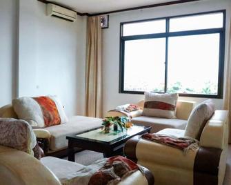 Friendship Hotel - Muang Xai - Sala de estar