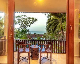 Rising Star Dive Resort - Abang - Balcón