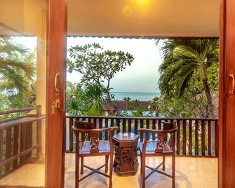 Rising Star Dive Resort - Abang - Balkon