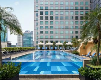 JW Marriott Hotel and Suites Saigon - Ho Chi Minh Stadt - Pool