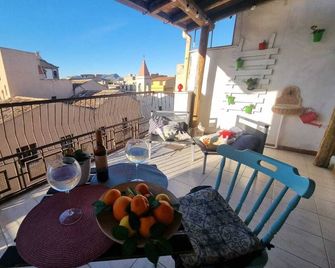 La Gorgone city center apartments - Casteldaccia - Balcony