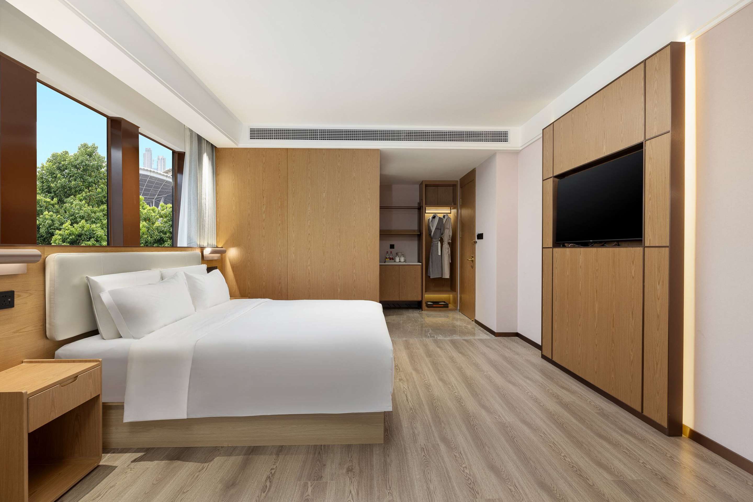 Ramada Encore By Wyndham Wuhan Station thumbnail 2