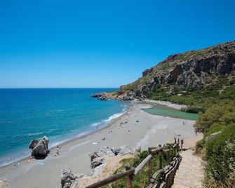Dionyssos Rooms Preveli Crete - Kerames - Playa