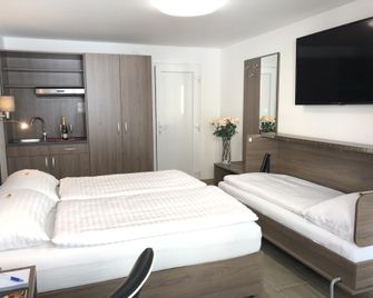 Hotel König - Vienna - Bedroom