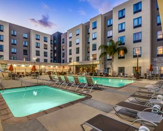 Homewood Suites by Hilton Anaheim Conv Ctr/Disneyland Main - Anaheim - Bể bơi