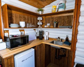 Hiker's Haven Summary - Mt Laguna - Kitchen