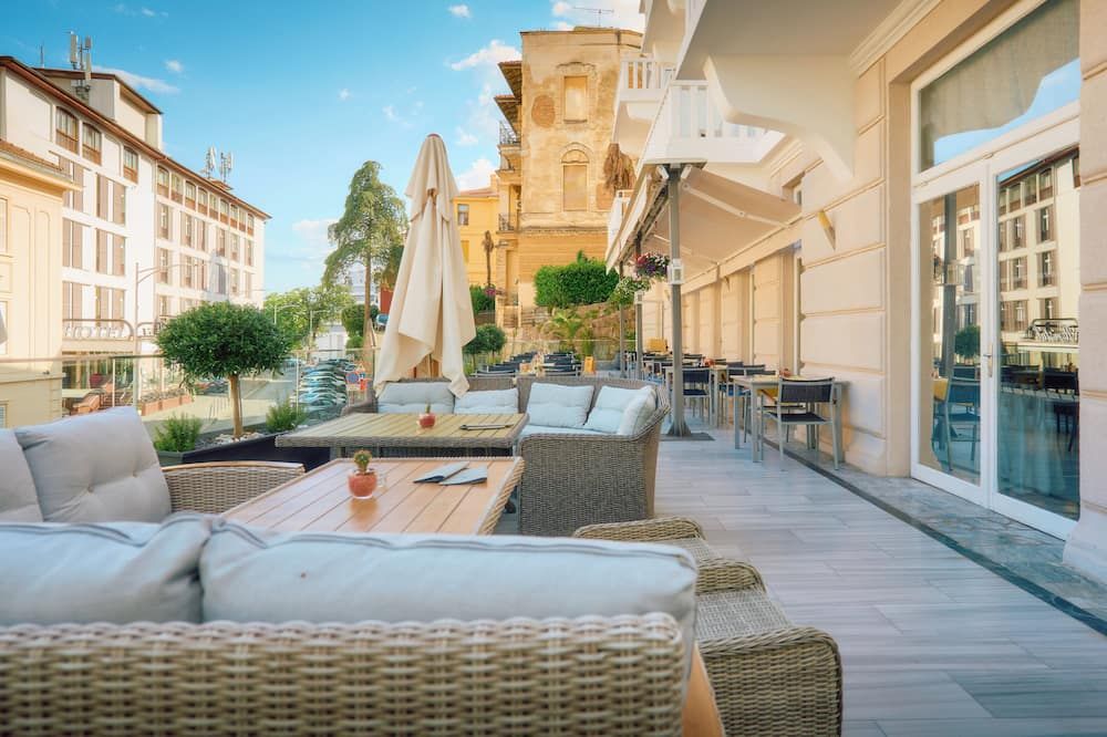 Astoria Hotel Opatija - אופטייה - מרפסת