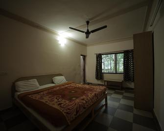 Green Park Resort - Masinigudi - Bedroom