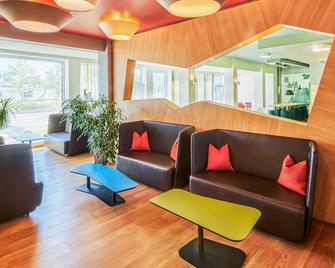 B&B Hotel Aschaffenburg - Aschaffenburg - Living room