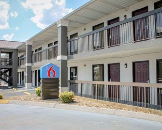 Motel 6 Knoxville, Tn - East - Knoxville - Edificio