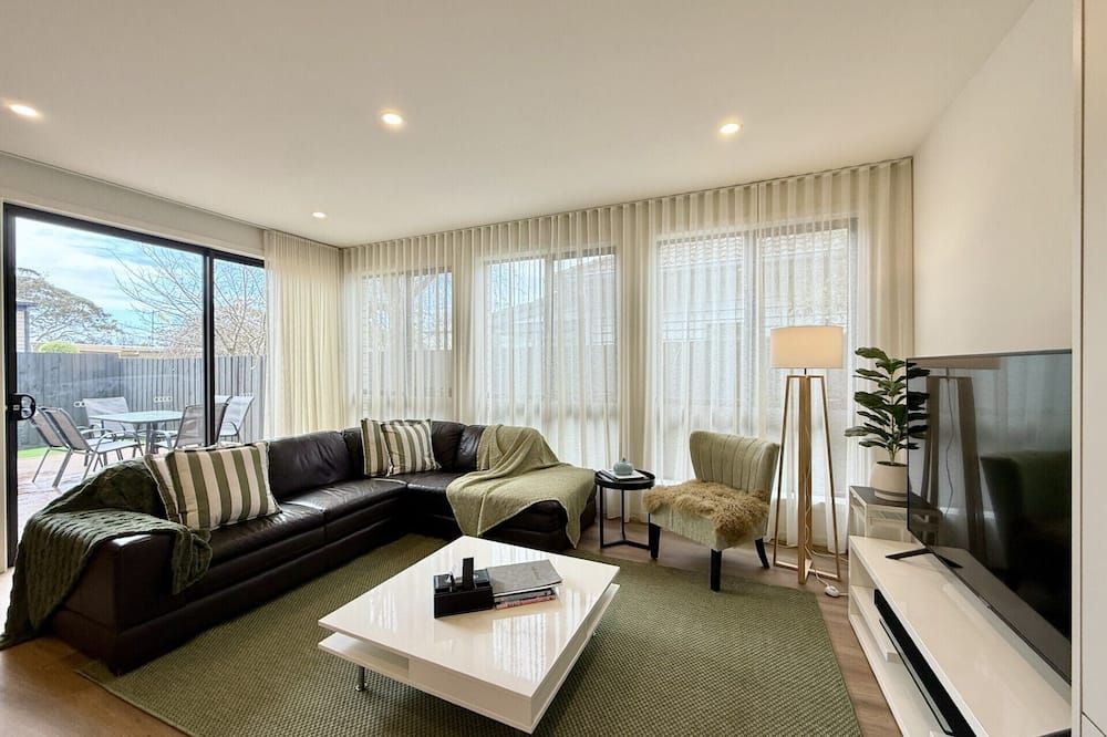 Aalto Retreat 2 - Chic Modern Close to Everything - روزبد - غرفة معيشة