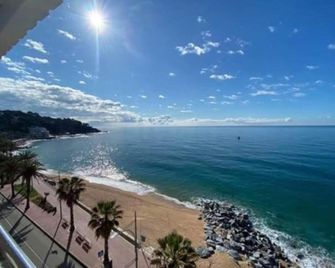 Quiet residential villa in Vidreres - Vidreres - Beach