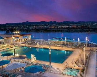 Aquarius in Laughing (Not Sold Out) - Laughlin - Piscina